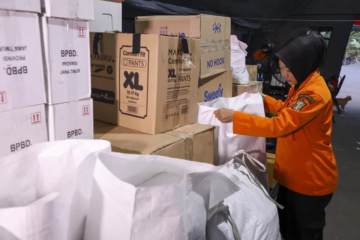 Daftar Lokasi Kantor Pos Indonesia di Jakarta hingga Jatim ini Bisa Kirim Bantuan Gratis ke Aceh, Sumut, dan Sumbar - Image