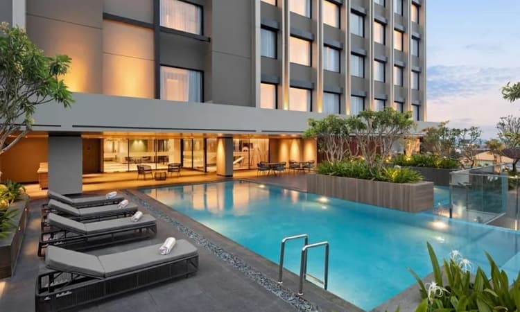 Top 7 Hotel Mewah di Madiun: Pilihan Staycation Nyaman dan Strategis - Image