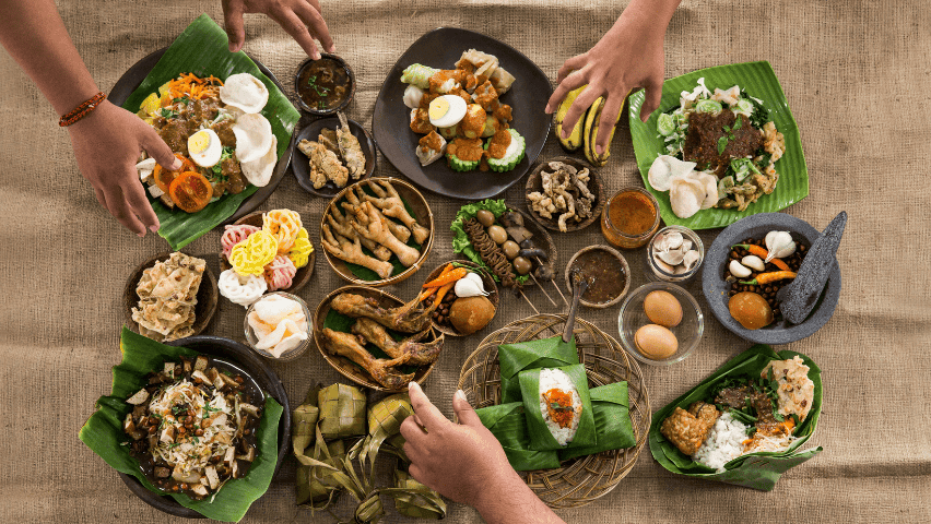 10 Tempat Makan Favorit Wisatawan di Bandung Raya, Referensi Kuliner Seru saat Libur Tahun Baru    - Image