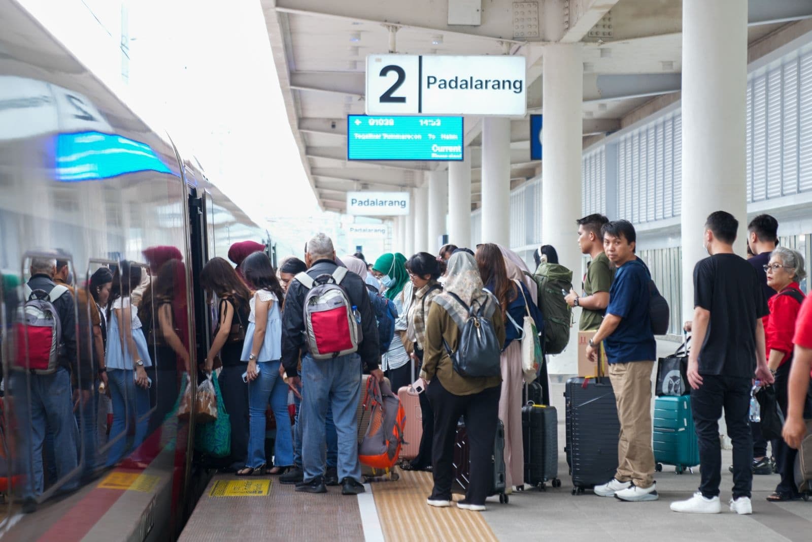 KCIC Layani 362 Ribu Penumpang Whoosh Selama Libur Nataru - Image