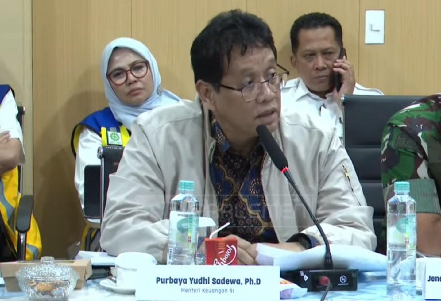 Menkeu Purbaya Bebaskan PPh 21 untuk Pekerja Gaji Rp 10 Juta Awal 2026 - Image