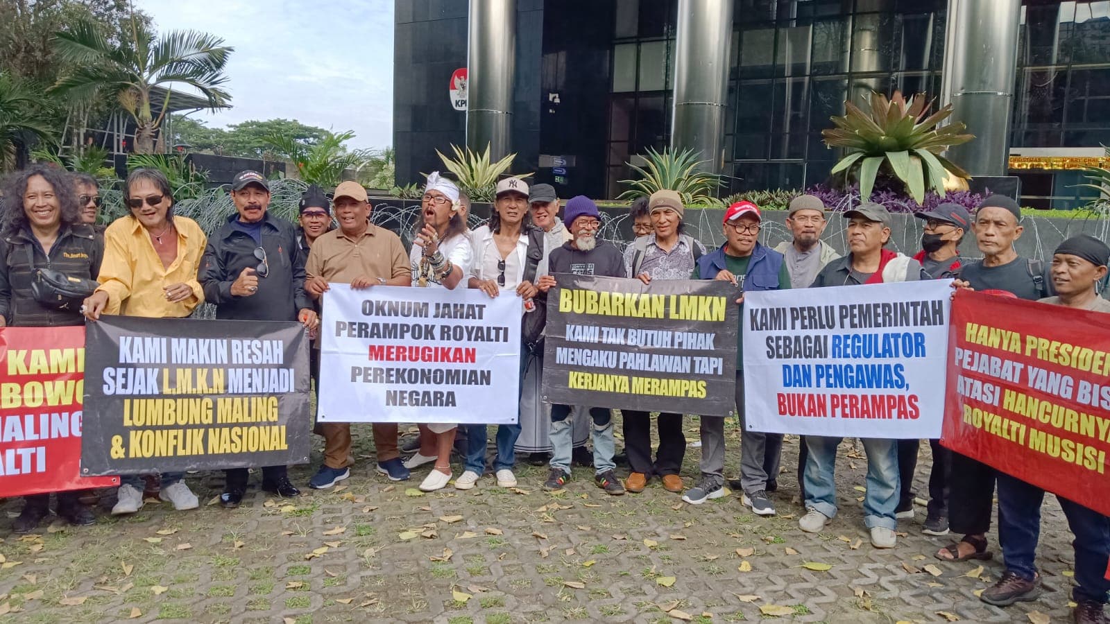 Platform Luar Negeri Tidak Mau Bayar Royalti ke LMKN, Kok Bisa ? - Image