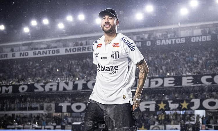 Neymar Resmi Perpanjang Kontrak dengan Santos hingga 2026 Sekaligus Pasang Target Tampil di Piala Dunia - Image