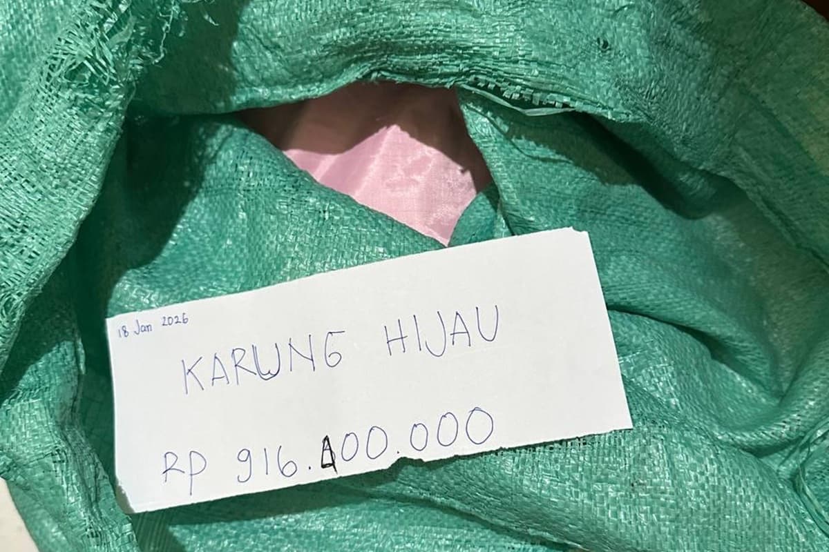 Penampakan Uang Rp 2,6 Miliar dalam Kresek Hitam dan Karung Hijau Hasil Pemerasan Bupati Pati Sudewo - Image