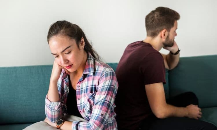 4 Zodiak yang Dianjurkan Turunkan Ego, Terlalu Keras Kepala dalam Percintaan - Image