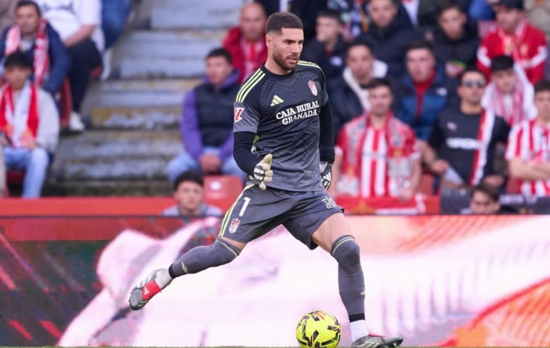 Luca Zidane Tetap Bisa Bela Aljazair di Piala Dunia Meski Dihukum Skorsing CAF Dua Laga - Image