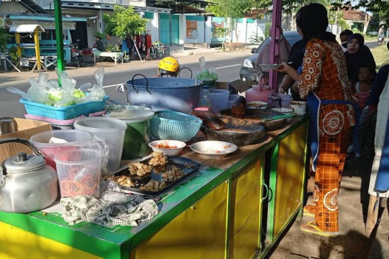 Wisata Kuliner Situbondo: 8 Makanan Khas yang Wajib Dicoba di Jalur Pantura Jawa Timur - Image