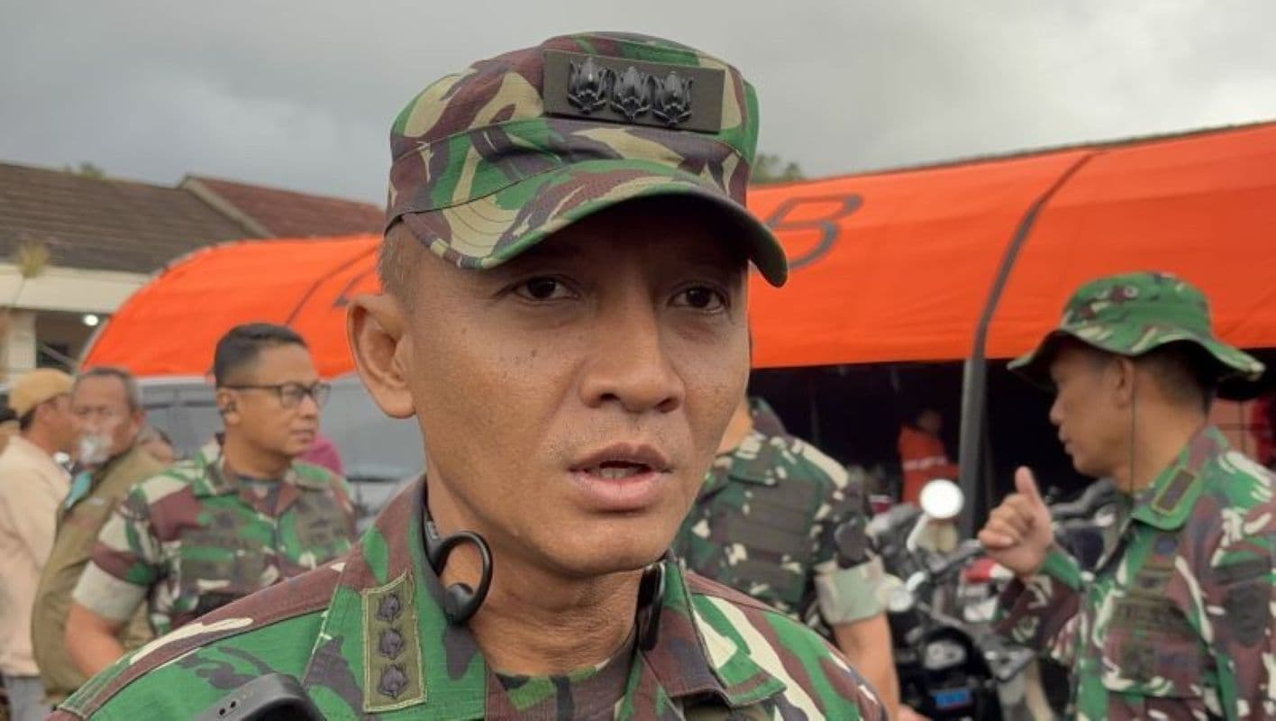 TNI Telusuri Dugaan 23 Anggota Hilang akibat Longsor Cisarua Bandung - Image