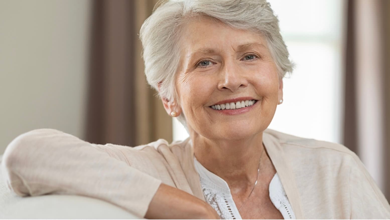 Psikologi Ungkap 7 Kebiasaan Langka Orang yang Menua Tanpa Sering Mengeluh Setelah Usia 60 Tahun - Image