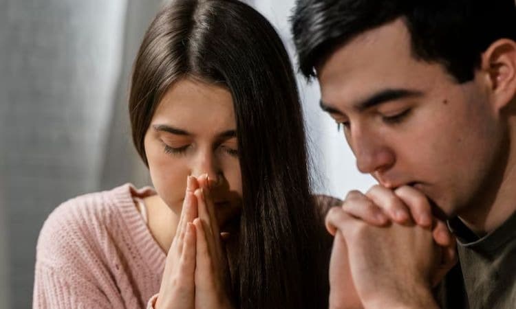 3 Zodiak yang Membutuhkan Kedekatan Spiritual, Jatuh Cinta dengan Sosok yang Religius - Image