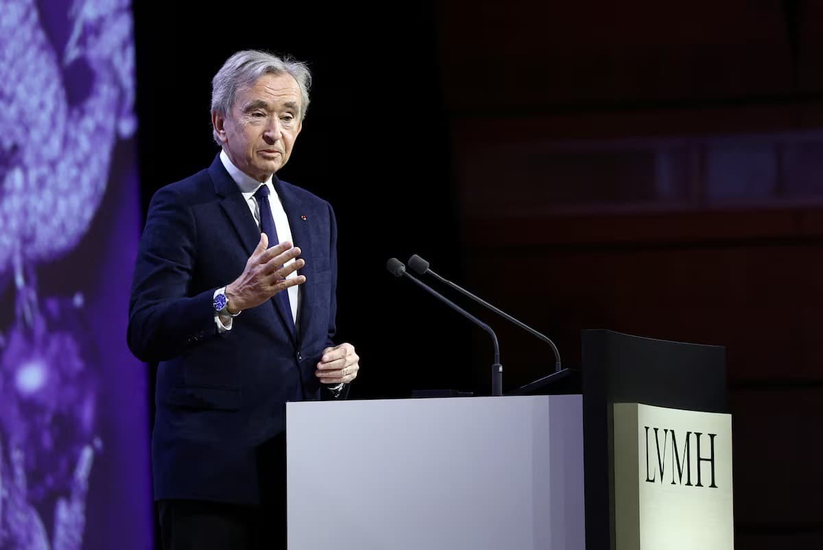 Investor LVMH Desak Kejelasan Rencana Suksesi Bernard Arnault - Image