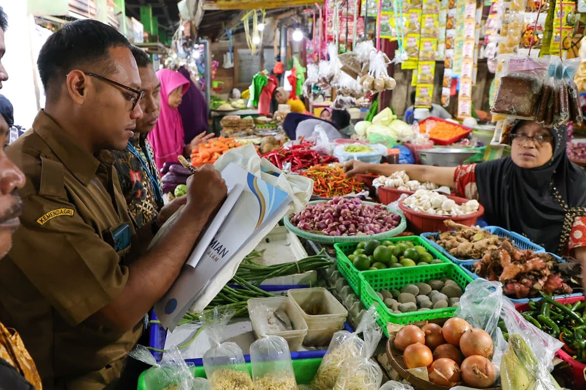 Jelang Imlek dan Ramadhan 2026, Harga Beras hingga Daging di Surabaya Relatif Stabil - Image