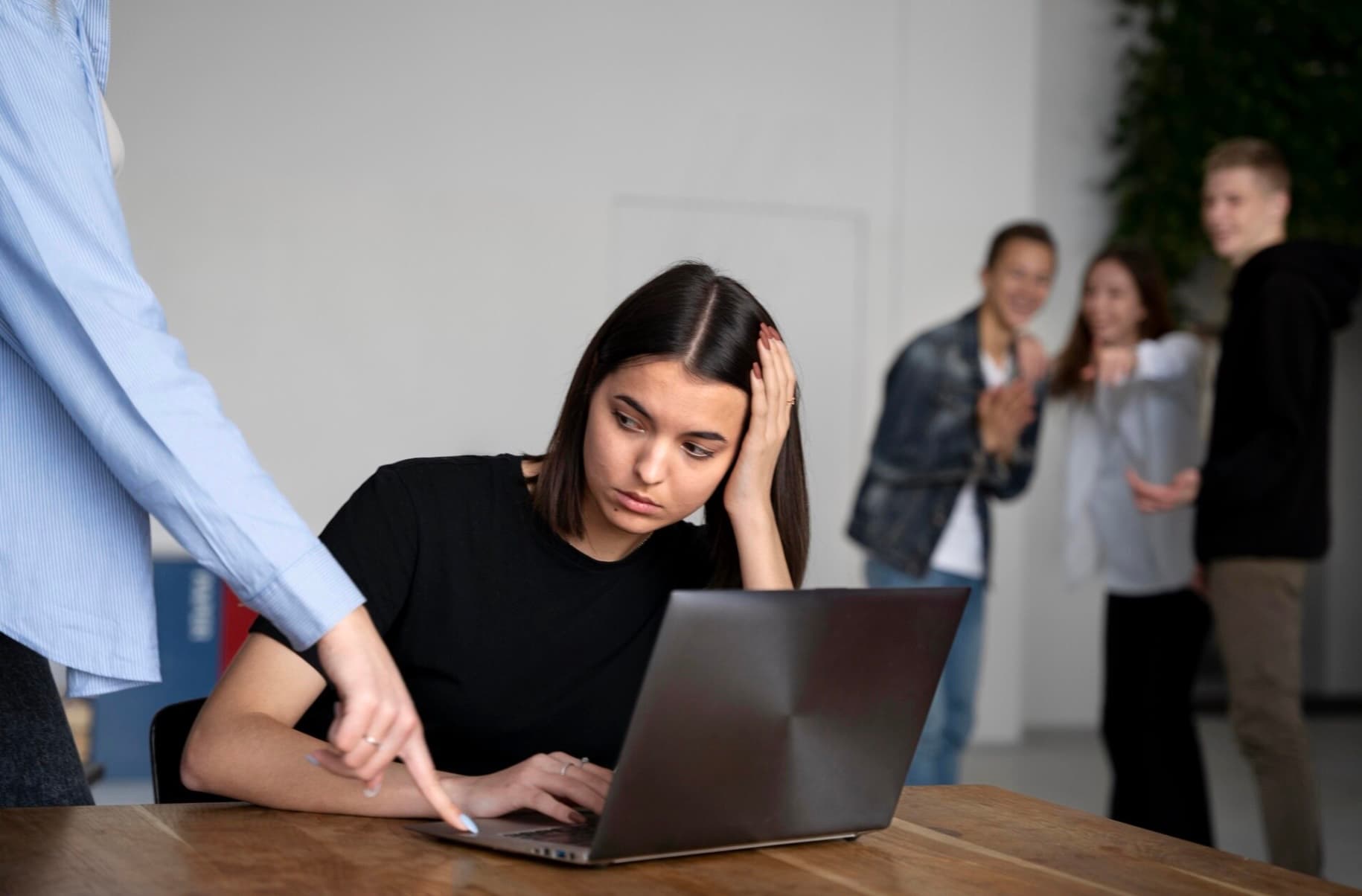 10 Kalimat yang Hampir Selalu Diucapkan Orang dengan Etos Kerja Rendah, Menurut Psikologi - Image