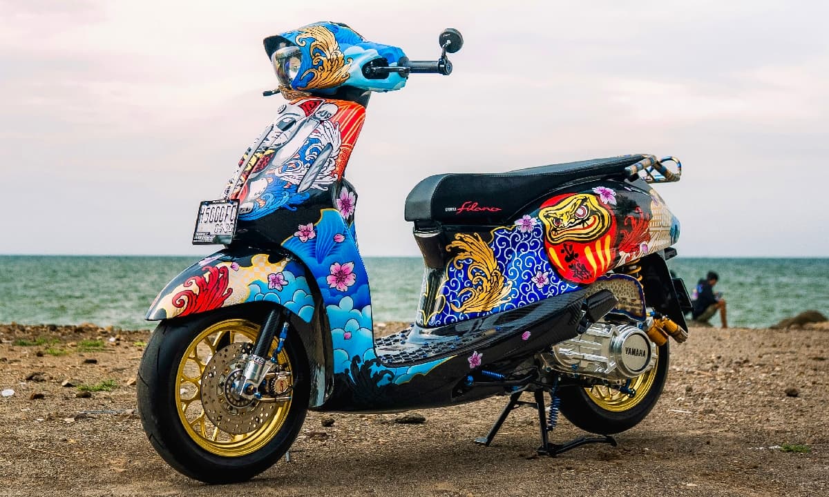 Yamaha Grand Filano Hybrid Berubah Total, Bodi Berbalut Grafis ala Jepang - Image