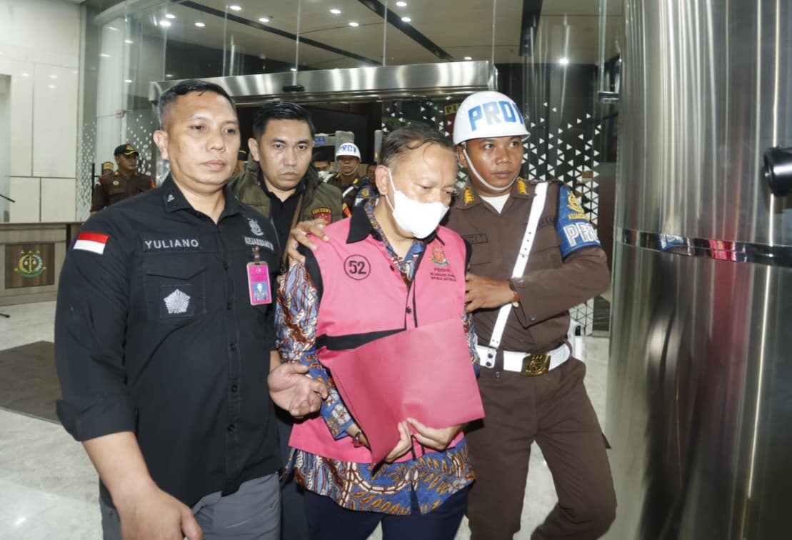 Kejagung Tetapkan Direktur Kepabeanan Bea Cukai Dkk Sebagai Tersangka Dugaan Korupsi Kasus CPO, Ditaksir Rugikan Keuangan Negara Rp 14 Triliun - Image