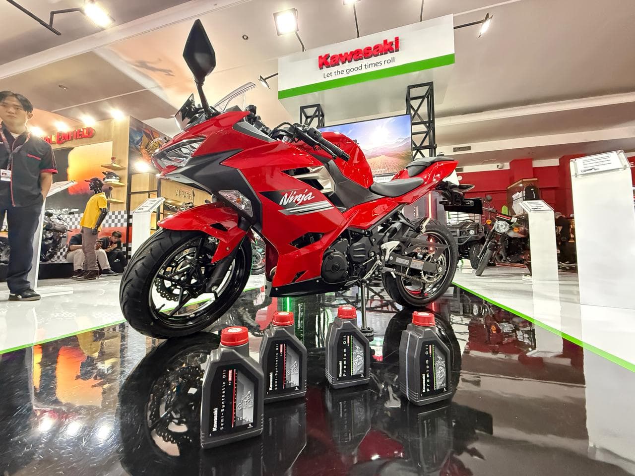Kolaborasi Motul - Kawasaki di IIMS 2026 Bikin Performa dan Perawatan Botor Optimal  - Image