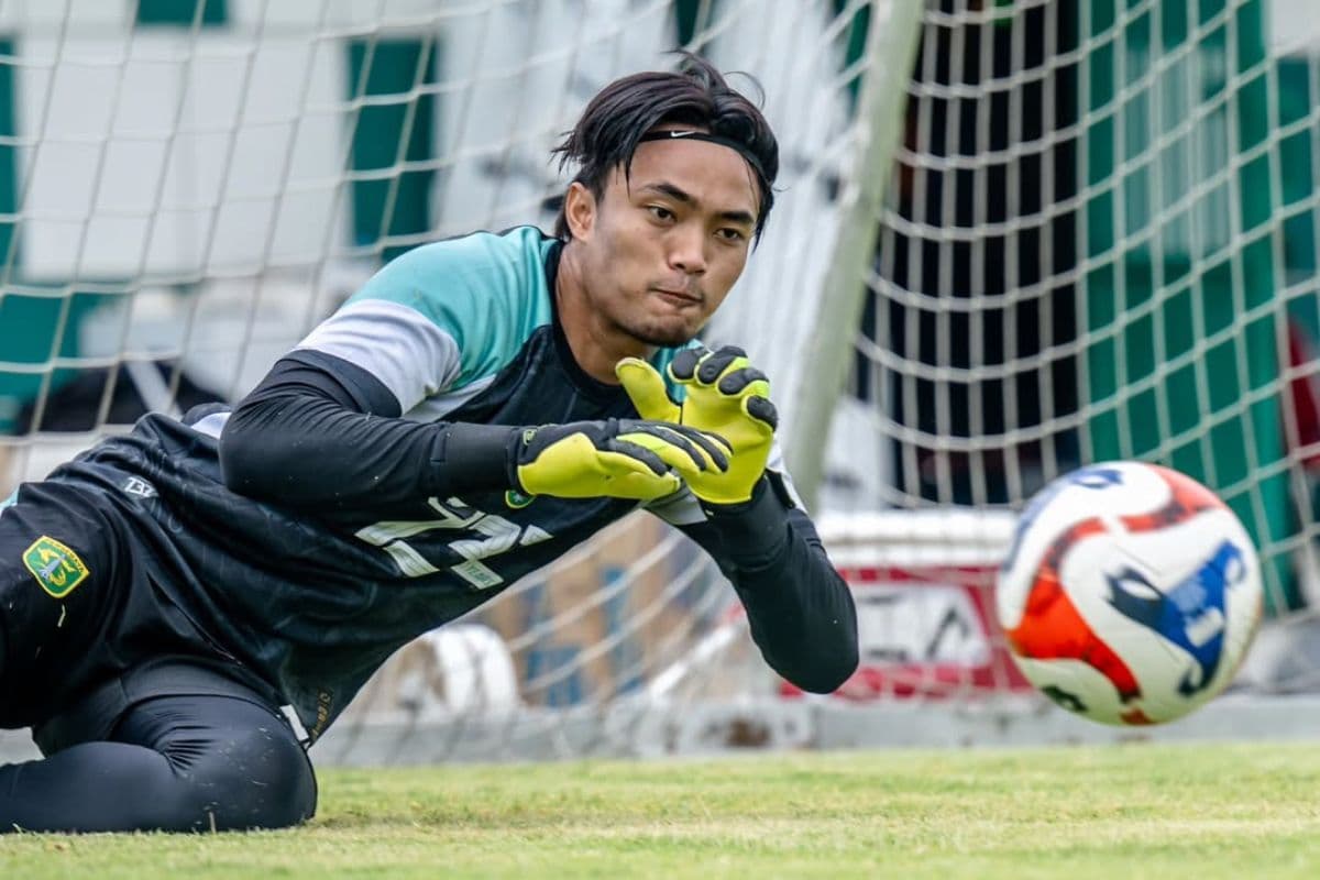 Centurion Ernando Ari! Catat 100 Penampilan Bersama Persebaya Surabaya, Targetkan Bisa Juara Super League - Image