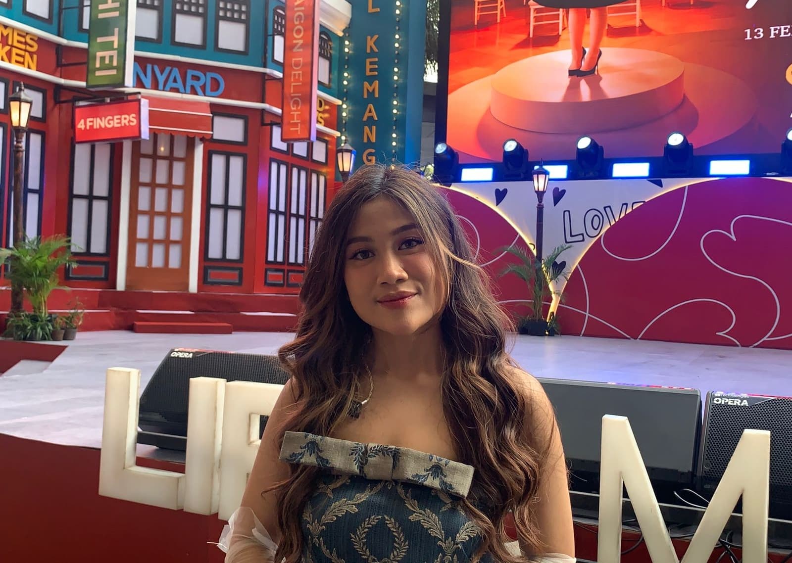 Dari Nada Sulit hingga Mematung 15 Jam, Tantangan Penyanyi Awdella di Single Terbaru - Image