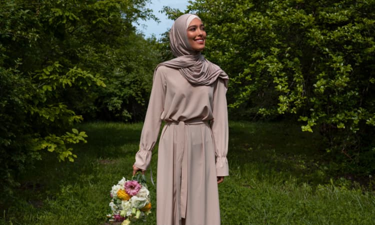 10 Gamis Lengan Panjang Wanita Terbaik 2026: Nyaman, Stylish, dan Worth It untuk Lebaran, Kondangan, hingga Pemakaian Harian - Image