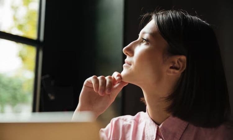 4 Zodiak yang Jadi Pemikir Paling Mendalam, Pribadi Intelektual yang Mampu Melihat Segala Sesuatu dari Berbagai Perspektif - Image