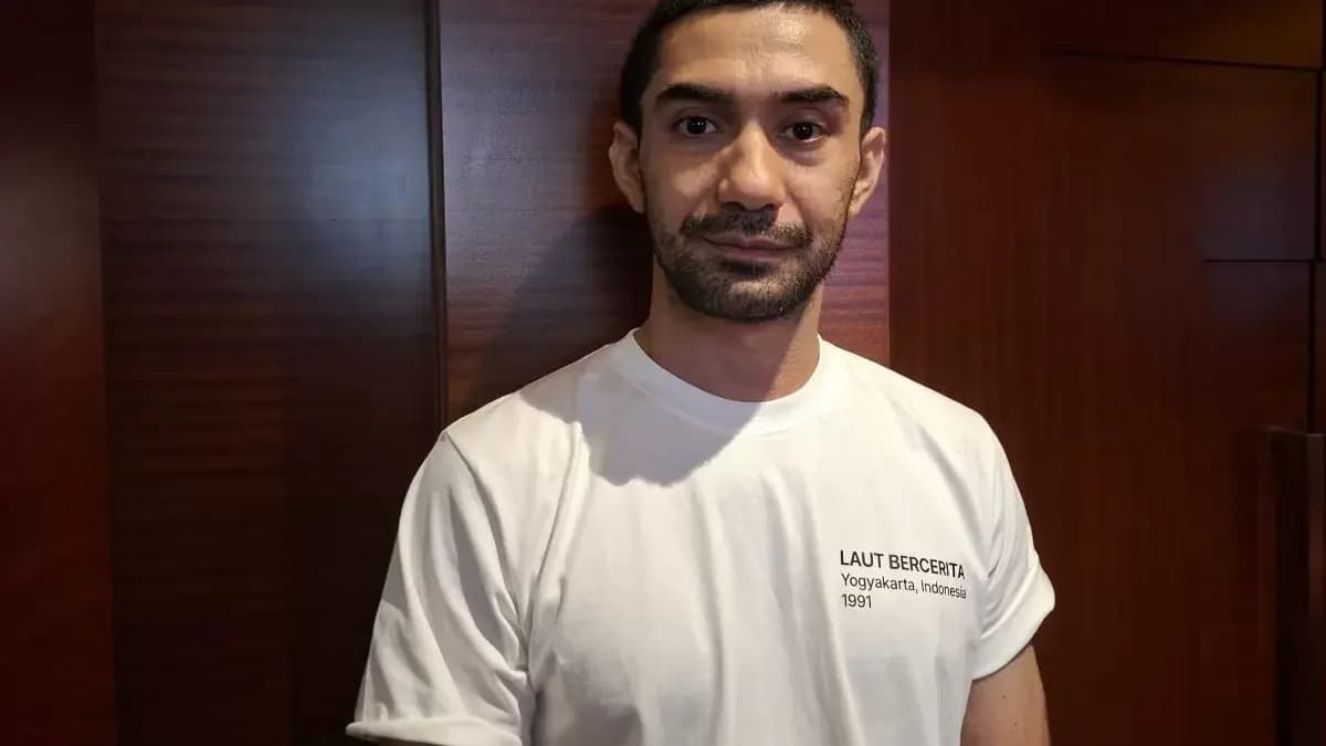 Kecintaan Reza Rahadian dengan Karakter Laut di Film Laut Bercerita - Image