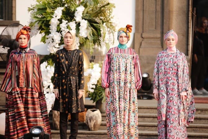 Terinspirasi Masjid di 5 Benua, Intip 15 Ramadan Look SHAFIRA - Image