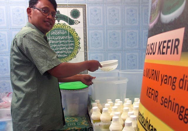 Menengok Kampung Wisata Susu Kefir di Bubutan - Image