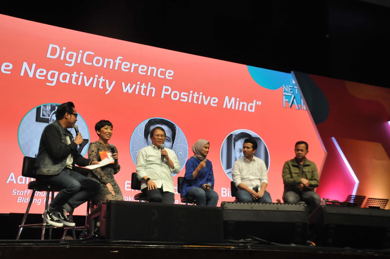 Menkominfo Rudiantara Dorong Netizen Menangkal Konten Negatif - Image