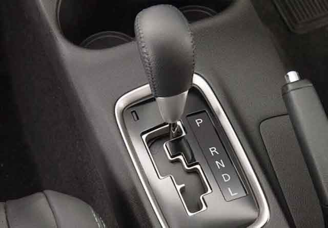 Jangan Asal Geser! Ini Arti Semua Huruf di Persneling Mobil Matic yang Wajib Kamu Tahu - Image