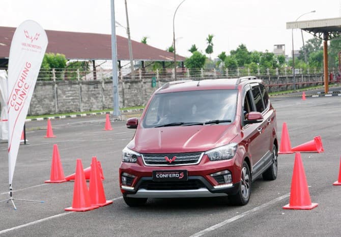 Mobil Terendam? Wuling Siaga Banjir Sumatera Siapkan Bantuan Towing hingga Diskon Perbaikan 10 Persen - Image