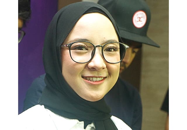 Netizen: Kasihan Nissa Sabyan, Tak Bisa Pamer Kemesraan di Momen Lebaran - Image