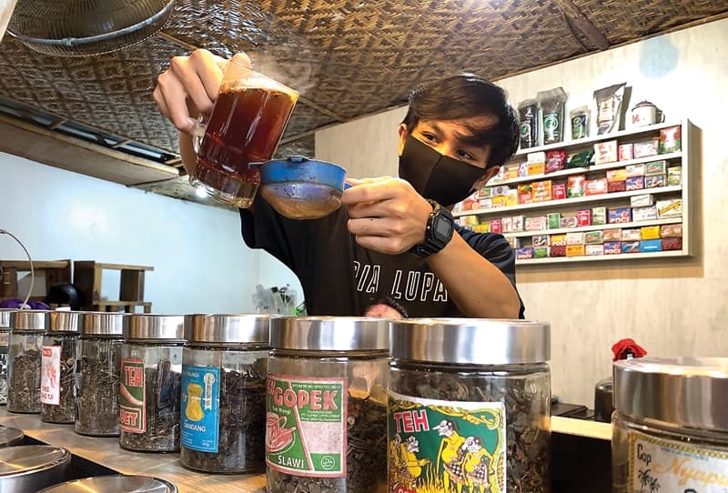 Kalau Bingung, Coba Pesan Lik Yadi atau Mbak Winarsih - Image