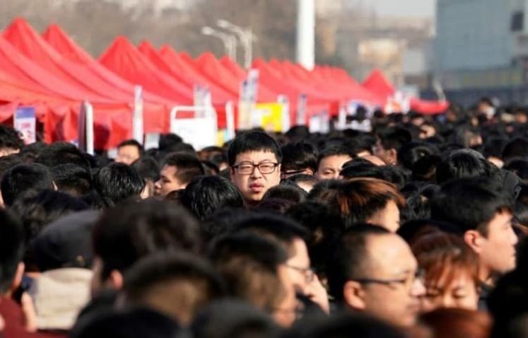 Populasi Dunia Sentuh Angka 8 Miliar Orang pada Akhir 2022 - Image