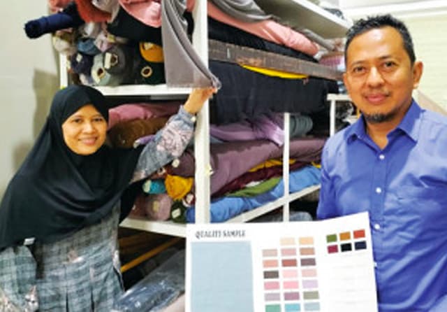 Chalid Buhari, Mantan Kepala DKRTH yang Kini Menggeluti Bisnis Hijab - Image