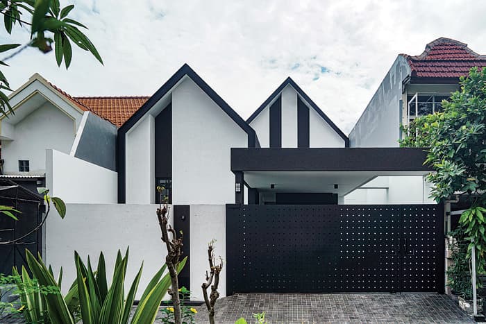 Babatan House: Ramah di Luar, Hangat di Dalam - Image