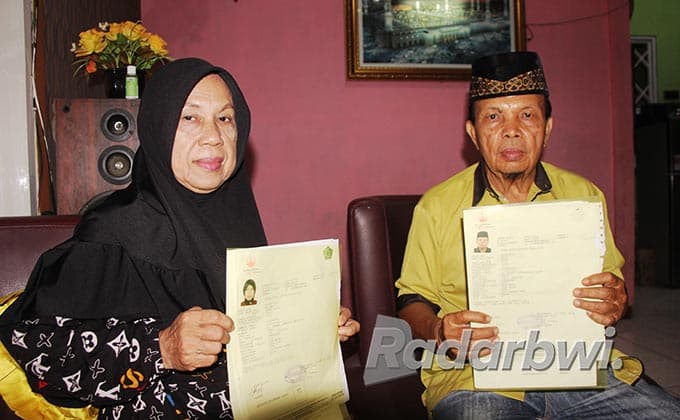 11 Tahun Menanti, Suami Tak Dapat Kuota, Istri Batalin Berangkat Haji - Image