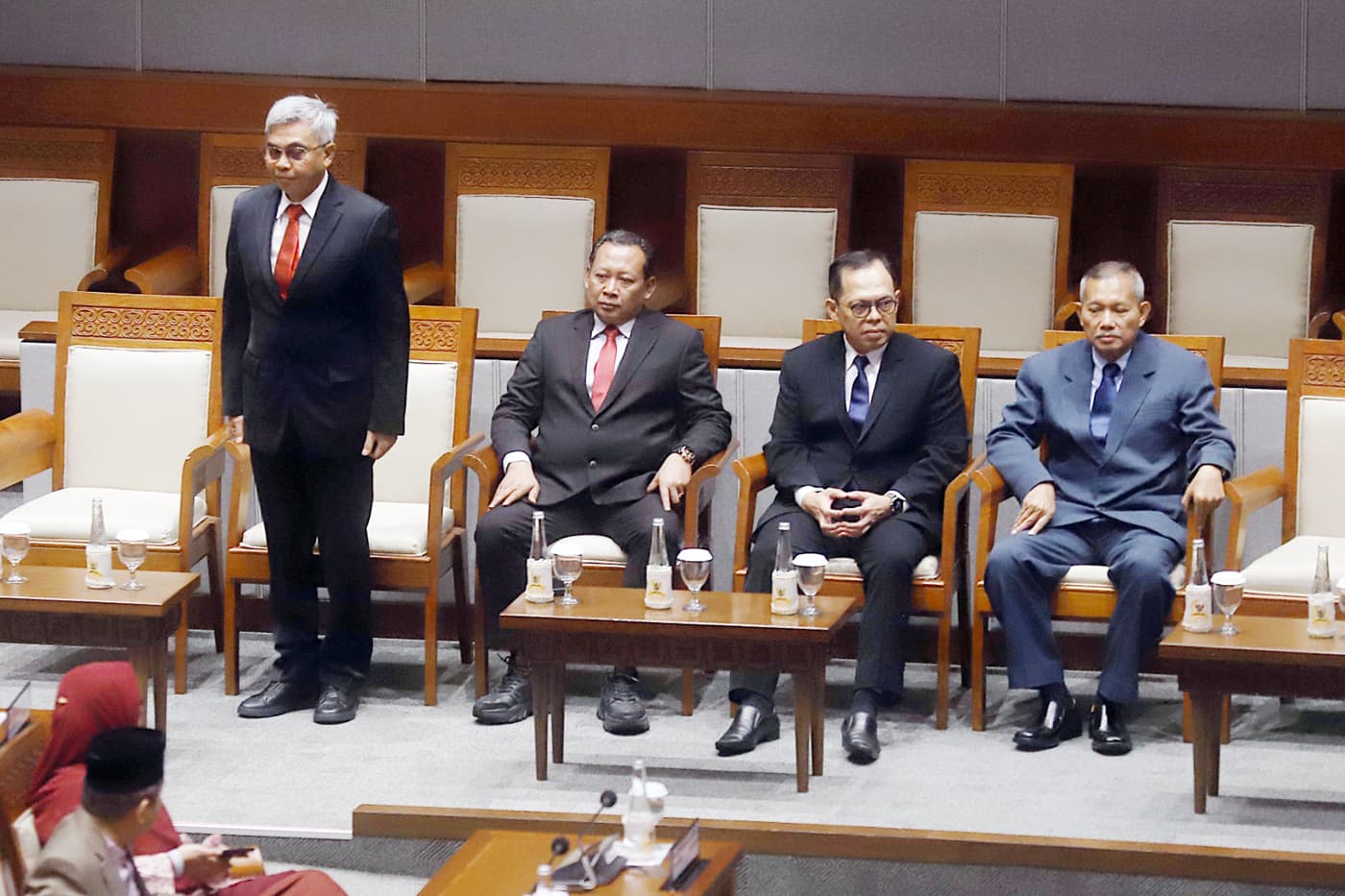 Calon pimpinan KPK masa jabatan 2024-2029 terpilih adalah yakni Setyo Budiyanto sebagai ketua, Johanis Tanak sebagai wakil ketua, Fitroh Rohcahyanto sebagai wakil ketua, Agus Joko Pramono sebagai wakil ketua, Ibnu Basuki Widodo sebagai wakil ketua hadir - Image